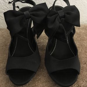Nordstrom Linea Paolo Bow tie heels